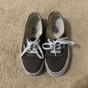3/$10 🤍 Vans Authentics